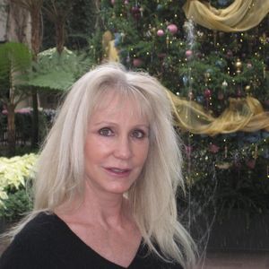 Meet your Posher, Leslie